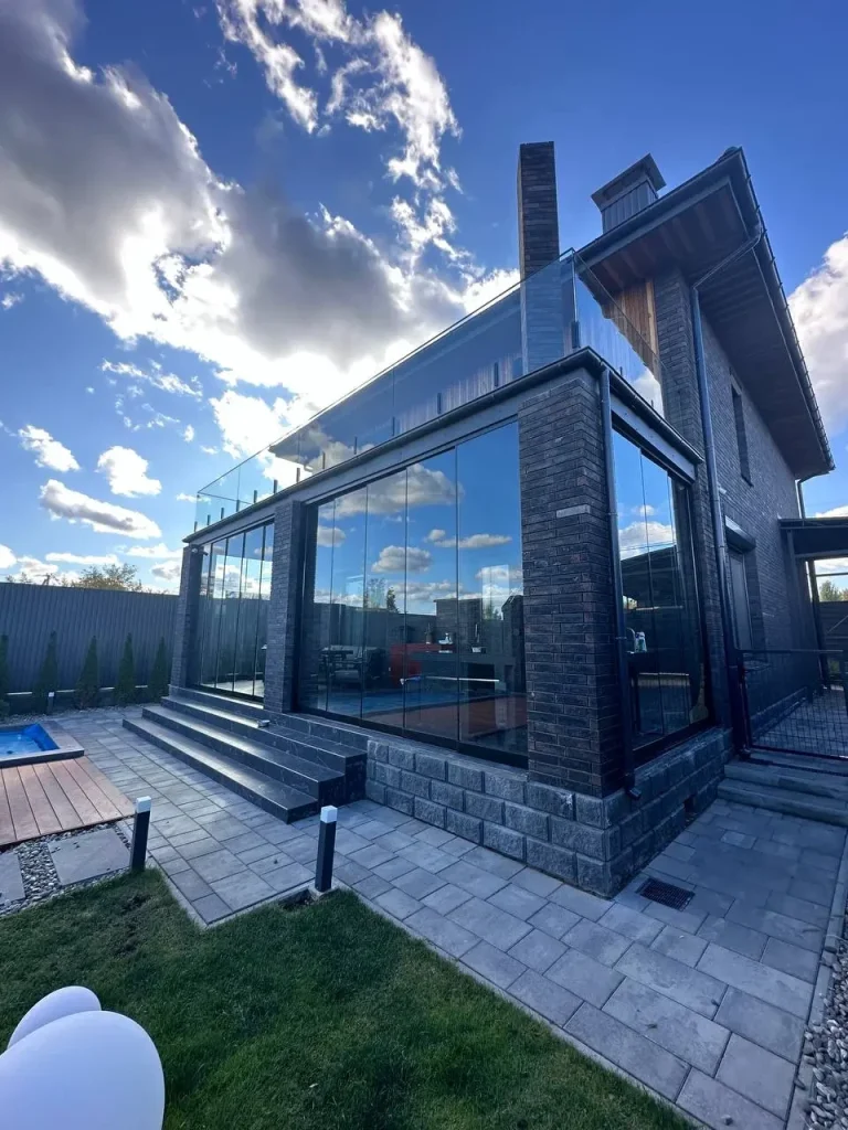 безрамне скління