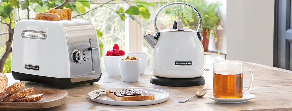 Електричні чайники та тостери KitchenAid